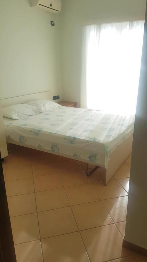 Aralis Rooms Sarande Exterior photo